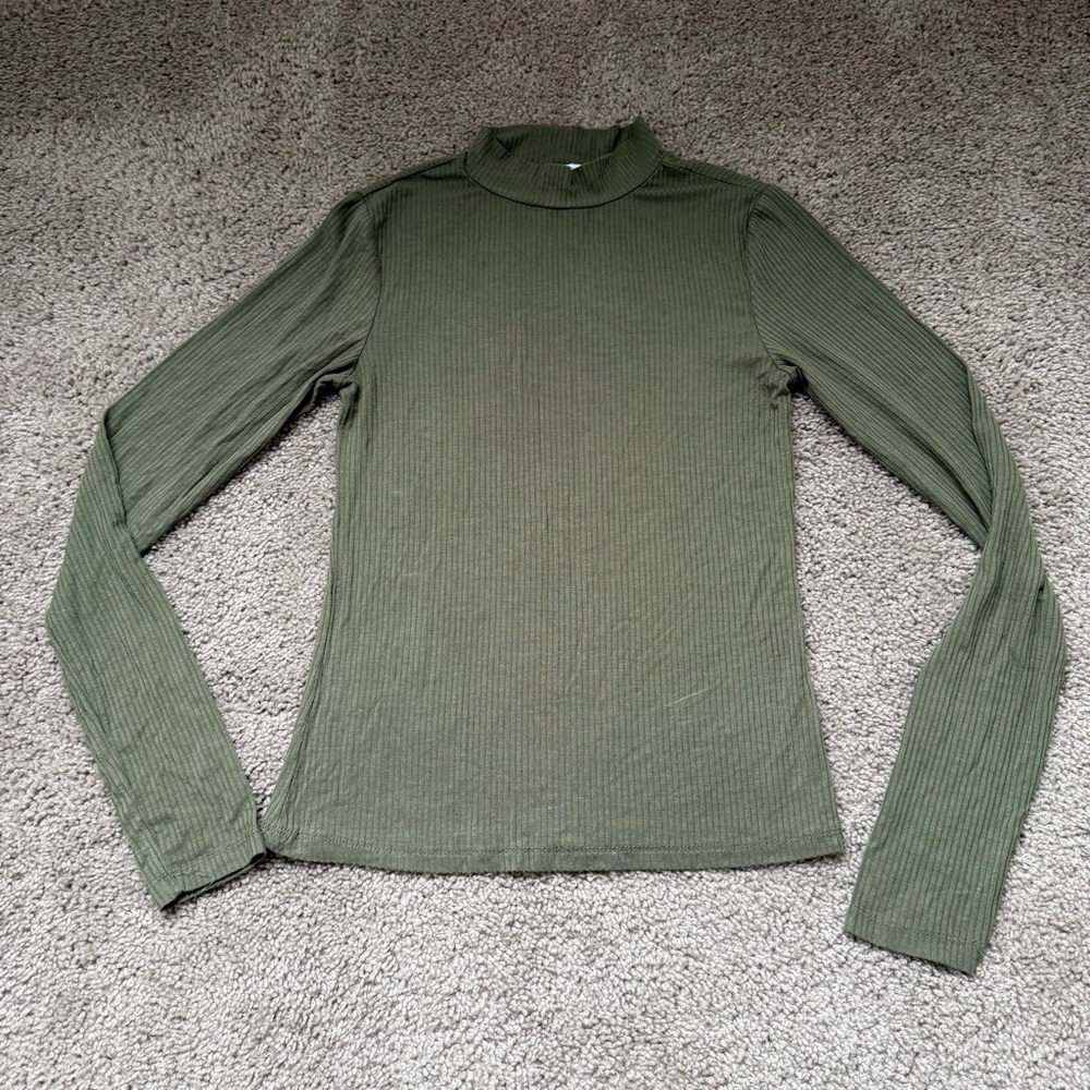 Love Streak Long Sleeve Green Top Small